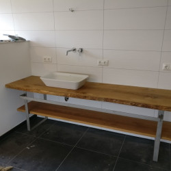 Kundenprojekt: Waschtischplatte und Handtuchablage im Neubau!