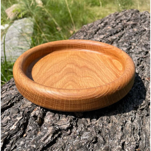 Hochwertige Holzschale mit dünnem Rand aus Eiche gefräst, geölt, 18 cm Durchmesser