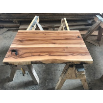Amberholz, Satin Walnut, Red Gum, Tischplatte, verleimt, rustikal, 120x60x4,0cm, beidseitig Baumkante, geölt