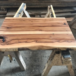 Neu und exklusiv: Tischplatte aus Satin Walnut (Amber)!