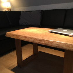 Kundenprojekt: Couchtisch aus Eichenplatte mit beidseitiger Baumkante!