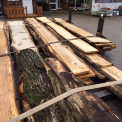 Neu eingetroffen: Unbesäumtes Eichenholz!
