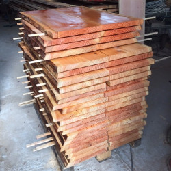 Neu im Programm: 70 cm tiefe Tischplatten aus Lärche!