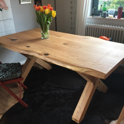 Kundenprojekt: Eichentischplatte mit Eichenkreuzen!