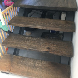 Kundenprojekt: Treppe aus Eiche gebürstet BLACK geölt!