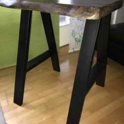 Kundenprojekt: Notebooktisch aus einer Eichenbohle